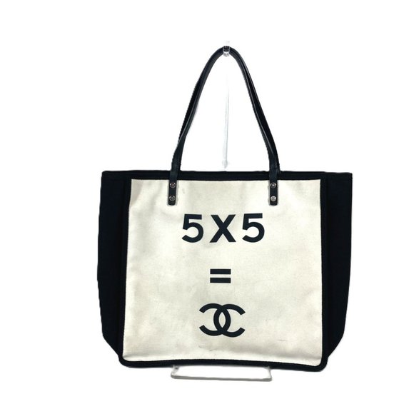 CHANEL Black Leather Shoulder Bag - Picture 1 of 16
